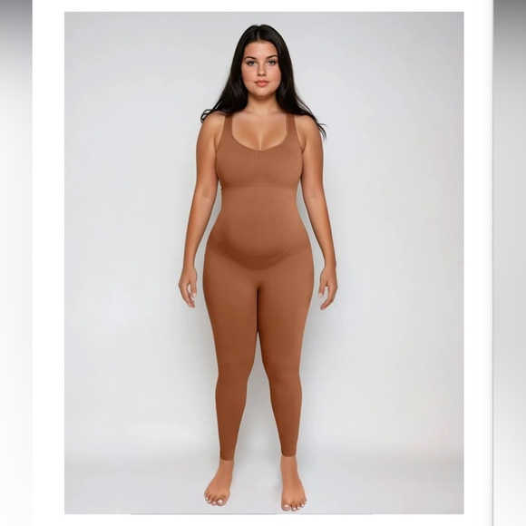 NWT Lasora Maternity Rompers x2 - Picture 3 of 4